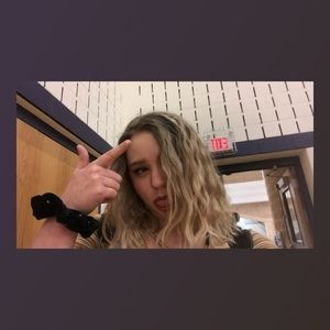 Meet your Posher, Dezerae